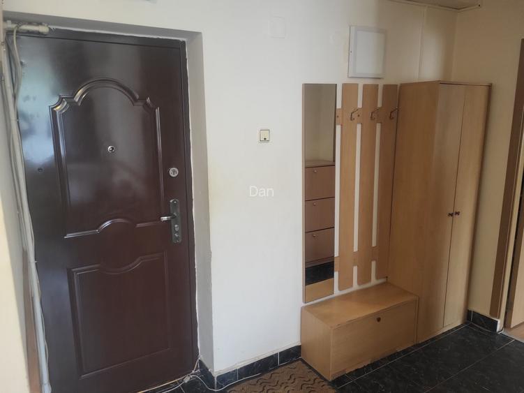 Vand apartament 2 camere!