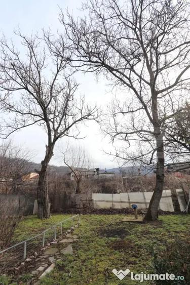 Casă cu 2 camere cu Teren 360 Mp în Central
