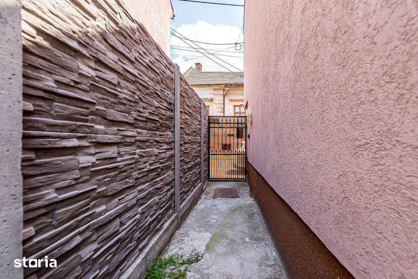 Casă cu 3 camere cu Teren 136 Mp în Central