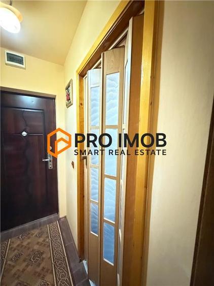 Apartament cu 2 camere nedecomandat, mobilat în 1 Decembrie