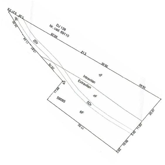 Teren intravilan de 5467 mp, în Zetea
