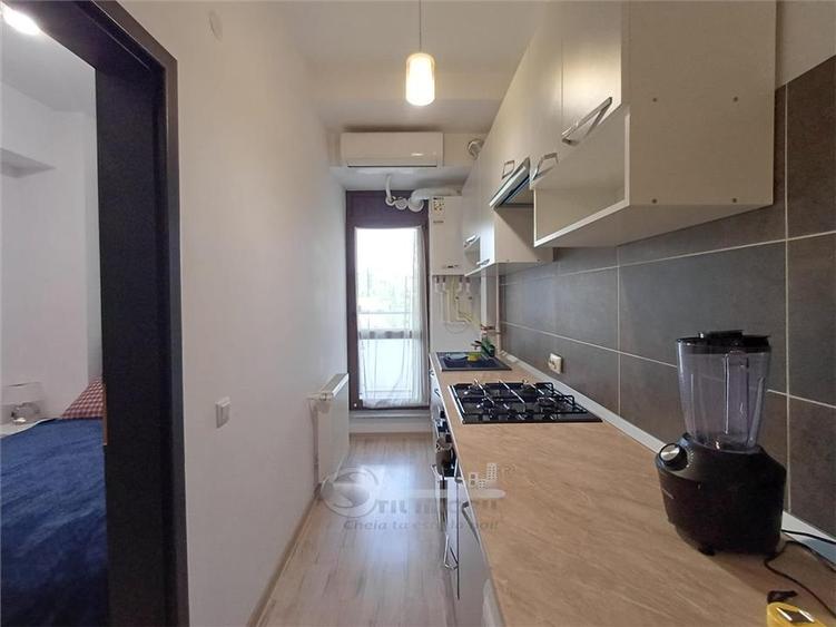 Apartament cu 2 camere decomandat în Podu Roș