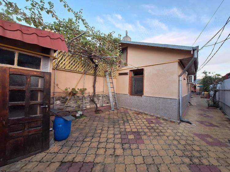 Casă cu 4 camere cu Teren 223 Mp în Central