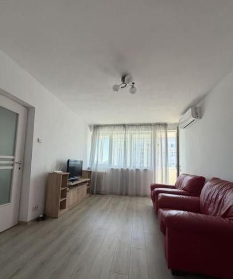Apartament cu 2 camere semidecomandat, mobilat în Baba Novac