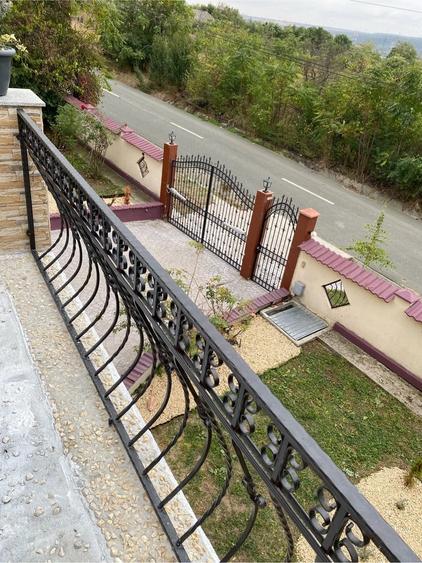 Garsonieră decomandată în Făclia