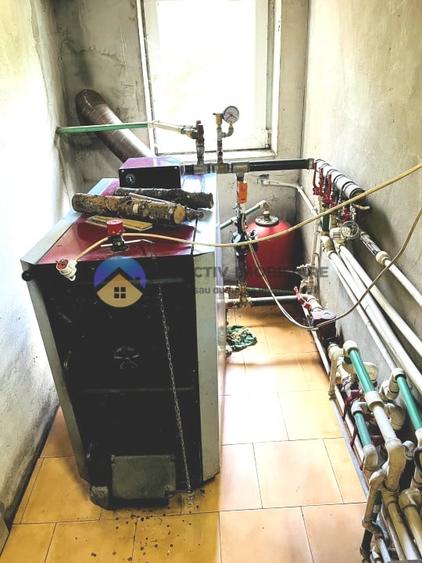 Casă cu 5 camere cu Teren 946 Mp în Pângărați