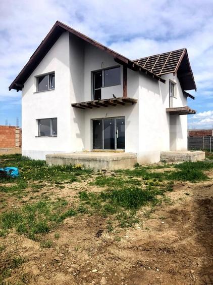Casă individuală cu 4 camere cu Teren 564 Mp în Bod
