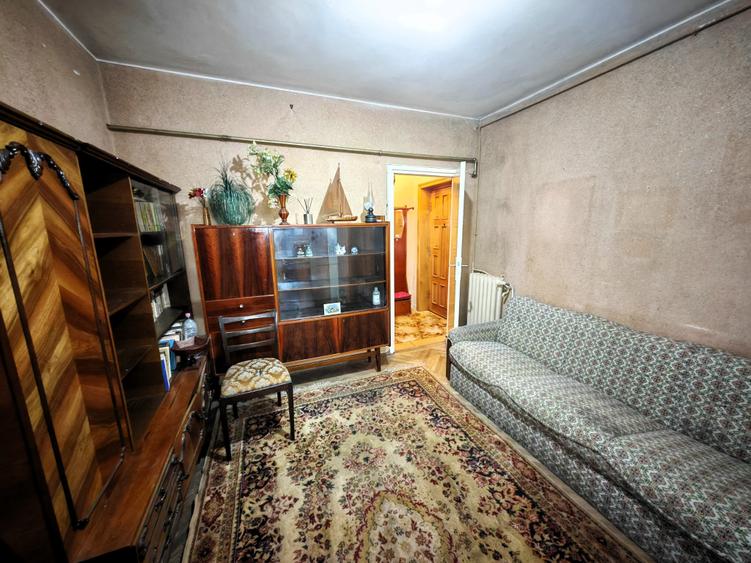 Apartament cu 2 camere decomandat, mobilat în Banca Națională