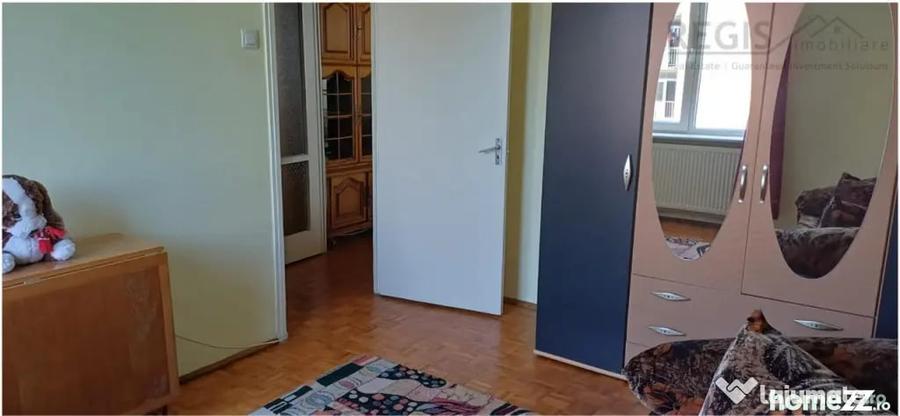 Apartament cu 2 camere semidecomandat în Tractorul