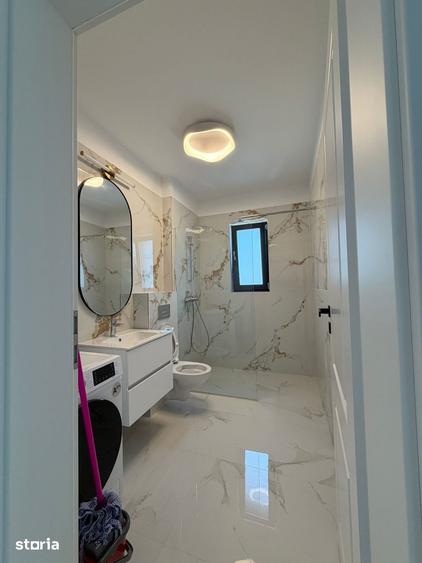 Casă cu 4 camere decomandat cu Teren 450 Mp în Central