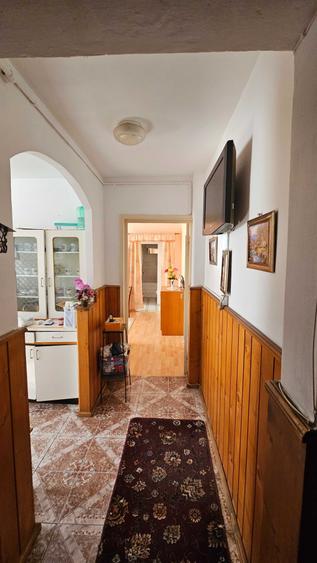 Apartament cu 2 camere nedecomandat în Caragiale
