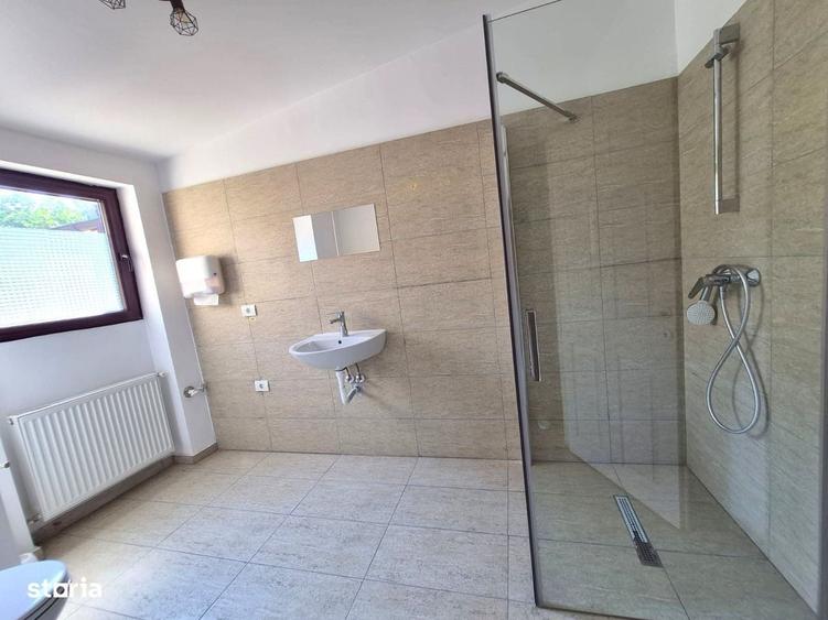 Apartament cu 4 camere decomandat în Aviatorilor