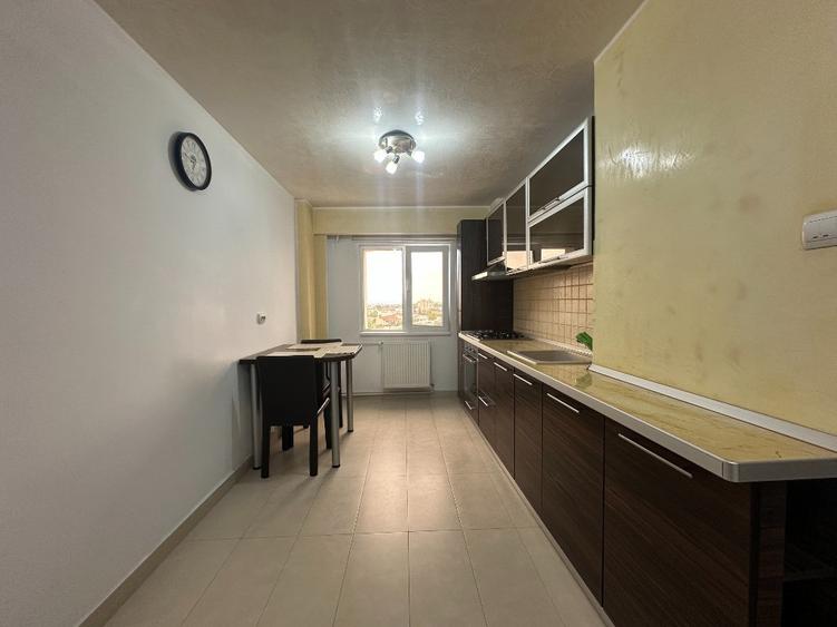 Apartament cu 2 camere decomandat în Republicii