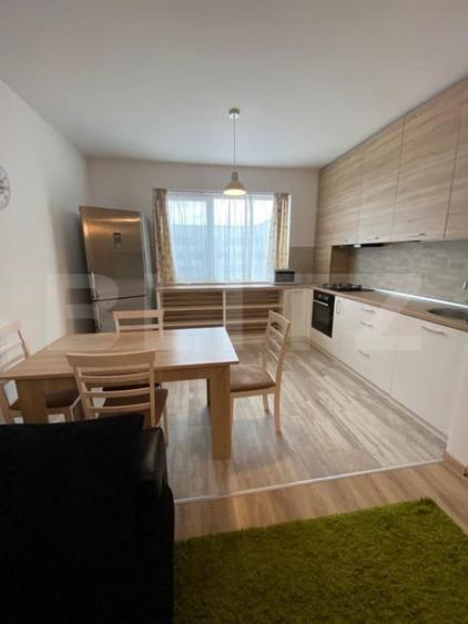Apartament cu 3 camere semidecomandat în Florești