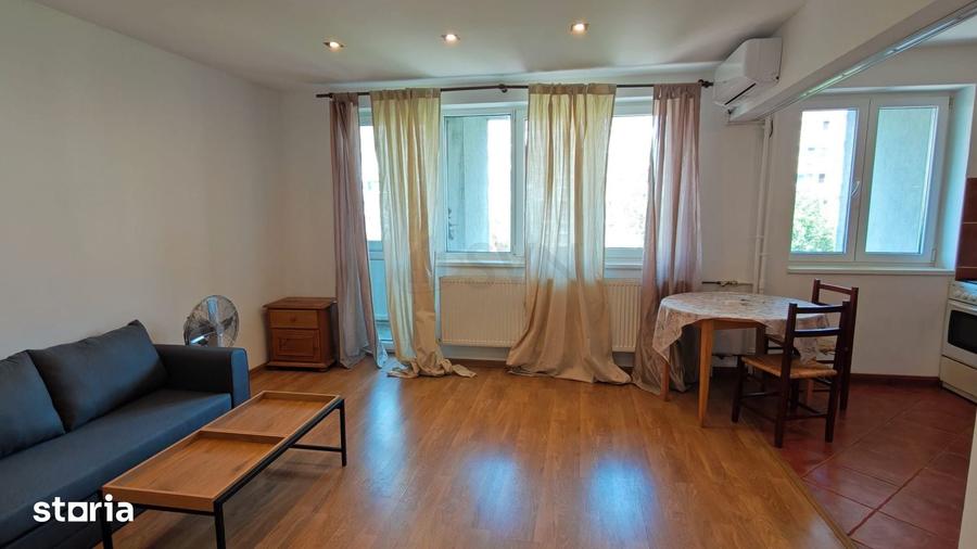 Apartament cu 3 camere în Drumul Taberei