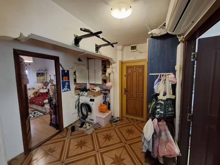 Apartament cu 3 camere decomandat, mobilat în Inel II