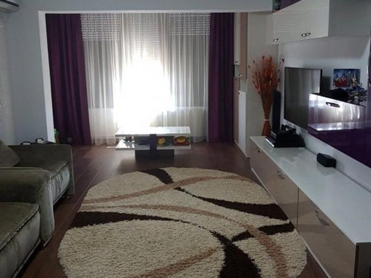 Apartament cu 2 camere decomandat în Bd. Coșbuc