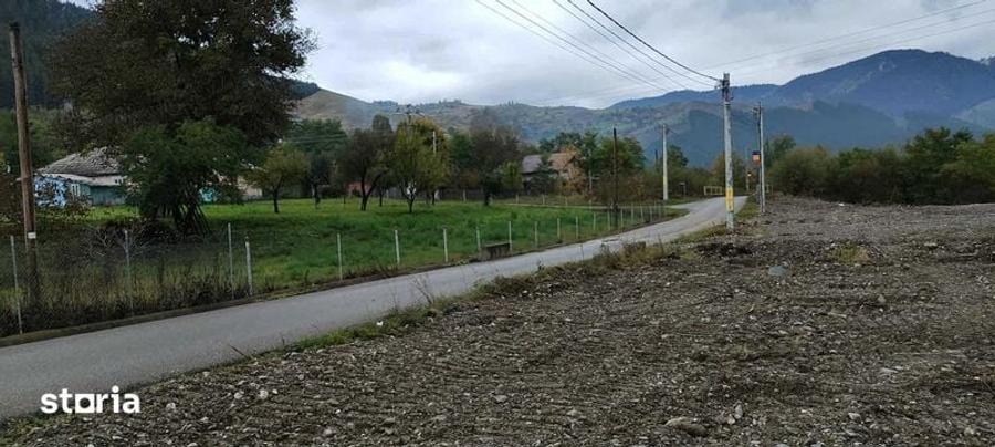 Teren de 2400 mp, în Tașca