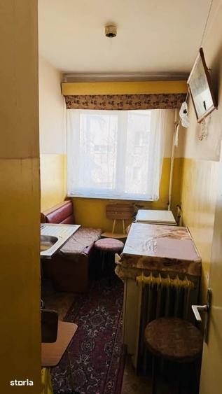 Apartament cu 2 camere semidecomandat în Cornișa