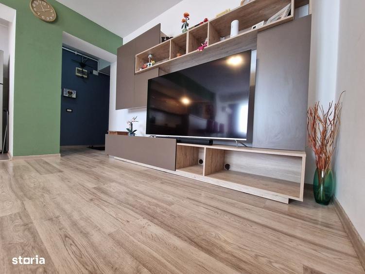 Apartament cu 3 camere semidecomandat în Central