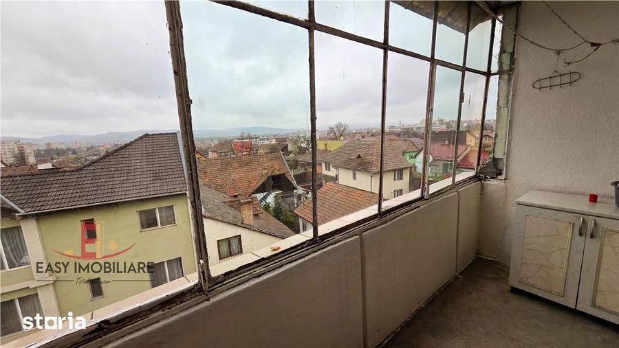 Apartament cu 3 camere decomandat în Dâmbu Pietros