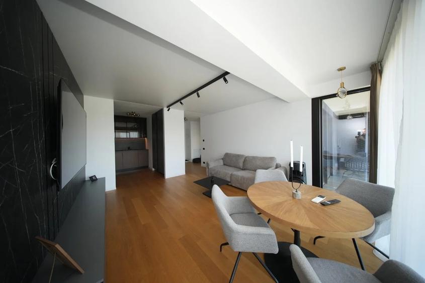 Apartament cu 2 camere decomandat în Floreasca