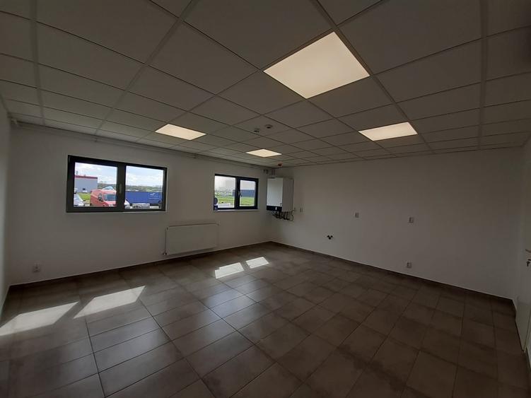 Spațiu industrial, de 2,829.2600097656 mp, în Juc-Herghelie