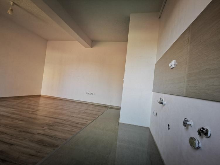 Apartament cu 2 camere decomandat în Florești