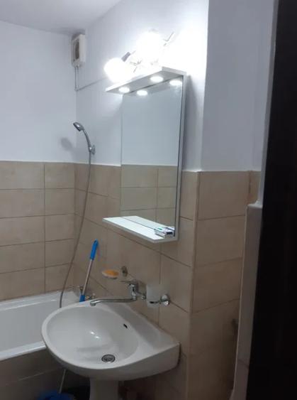 Garsonieră semidecomandată în Tătărași