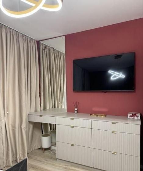Apartament cu 2 camere semidecomandat, mobilat în Vatra Luminoasă