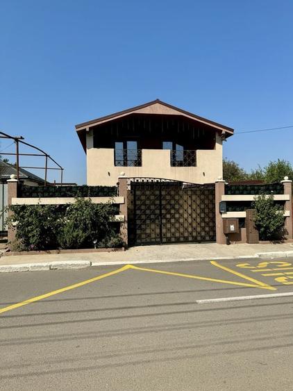 Casă cu 3 camere în Centură