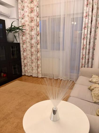 Apartament cu 2 camere decomandat, mobilat în Roșu