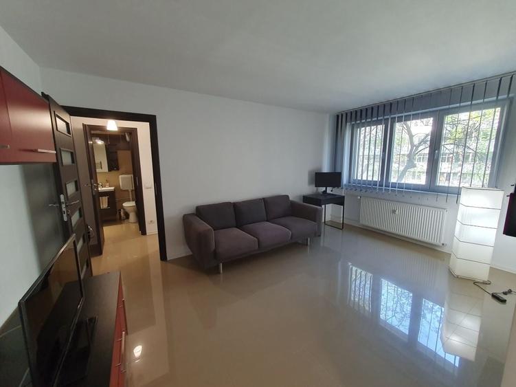 Apartament cu 2 camere semidecomandat în Dristor