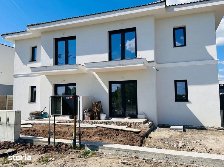 Casă cu 4 camere cu Teren 340 Mp în Dumbrăvița