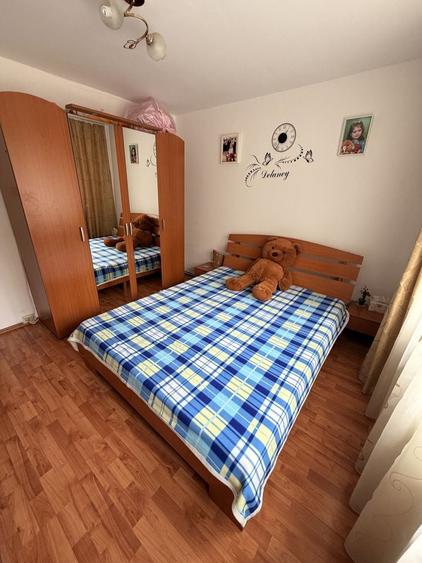 Apartament cu 4 camere decomandat în Exterior Vest