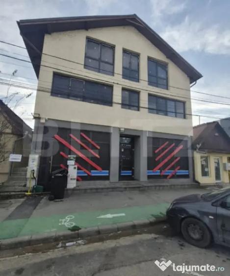 Spațiu comercial, de 600 mp, în Central