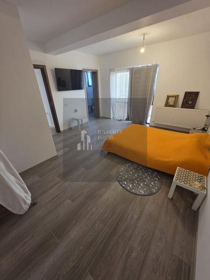 Casă individuală cu 6 camere cu Canalizare în Central