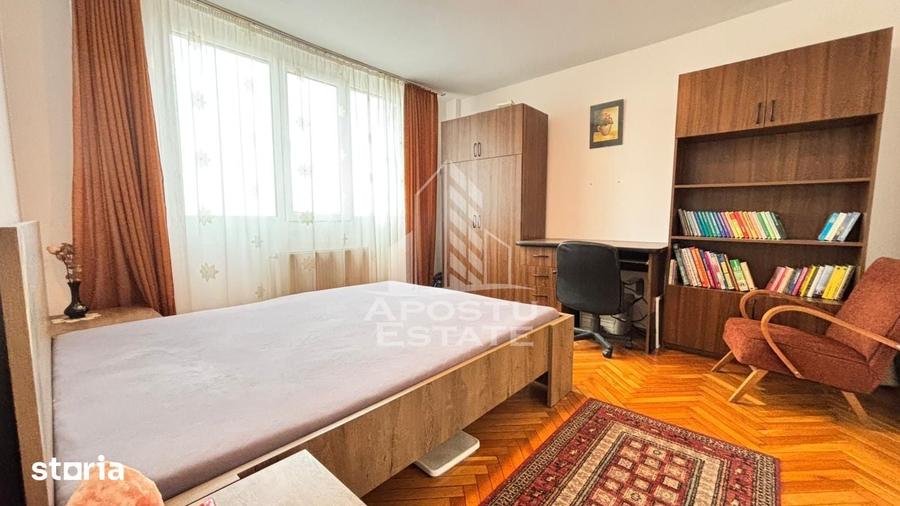 Apartament cu 3 camere decomandat în Take Ionescu