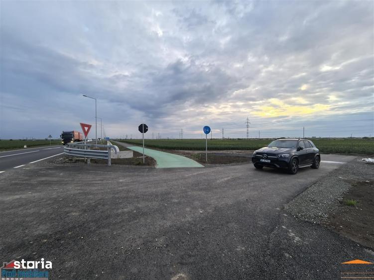Teren de 8093 mp, în Sânnicolau Mic