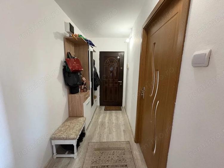 Apartament cu 3 camere decomandat, mobilat în Șagului