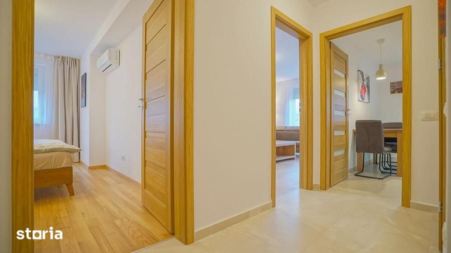 Apartament cu 2 camere decomandat în Tractorul