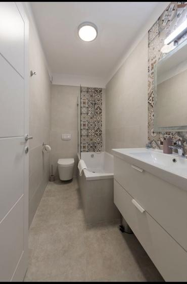 Apartament cu 3 camere decomandat în Exterior Vest
