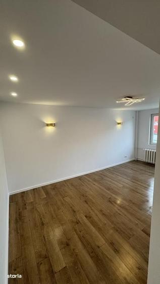 Apartament cu 3 camere decomandat în Ștefan cel Mare