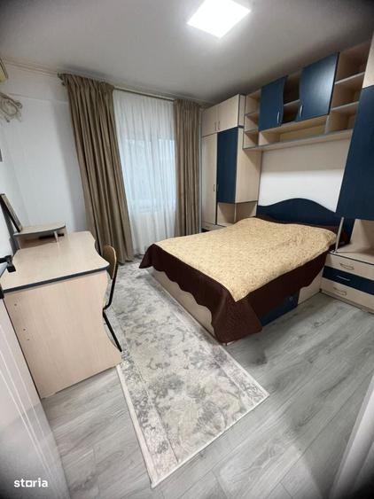 Apartament cu 3 camere decomandat în Alexandru cel Bun