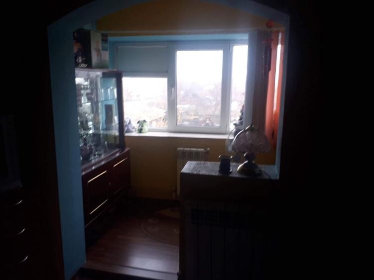 Apartament cu 4 camere decomandat în Exterior Vest