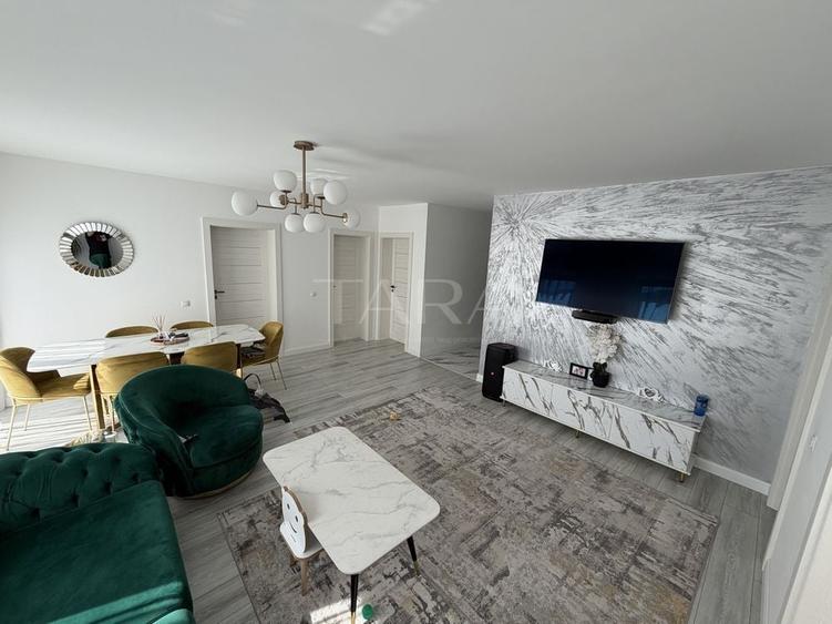 Apartament cu 3 camere decomandat, mobilat în Sânnicoară