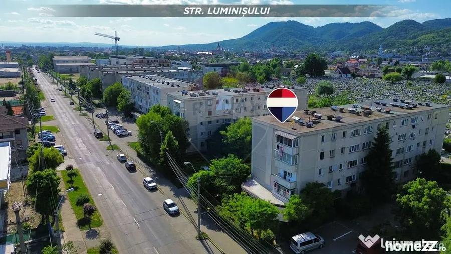 Apartament cu 3 camere semidecomandat în Central