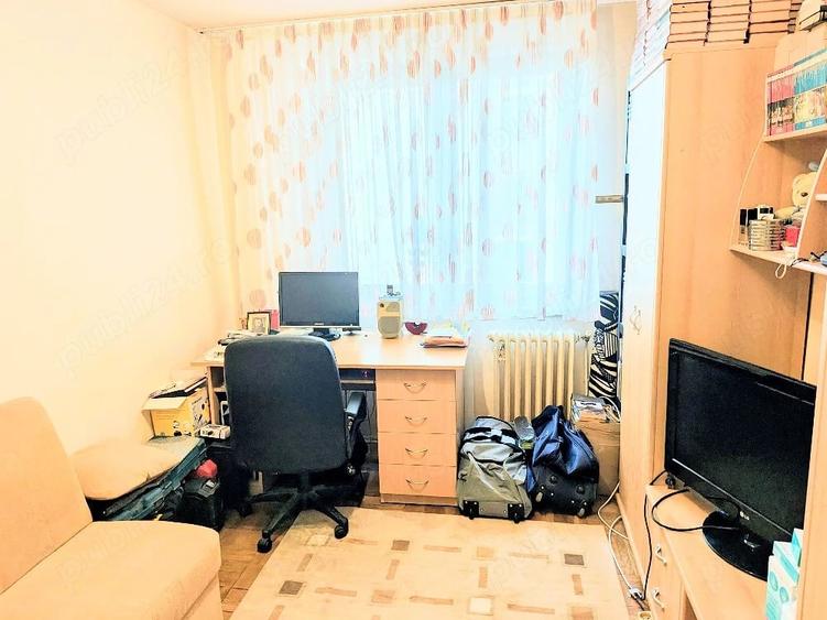 Apartament cu 3 camere decomandat în Central
