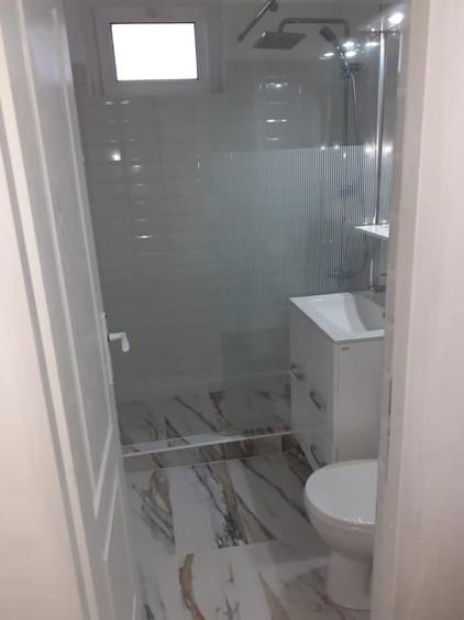 Apartament cu 3 camere semidecomandat, mobilat în Faleza Nord