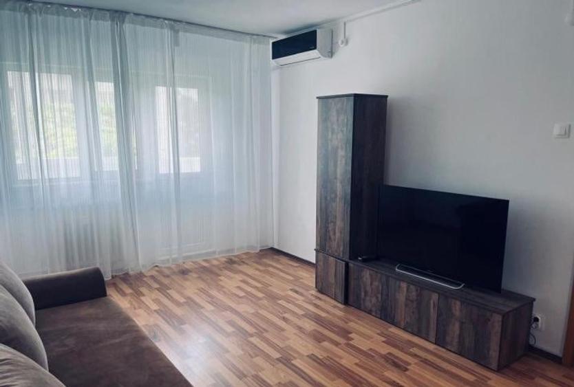 Apartament cu 3 camere decomandat, mobilat în Dristor